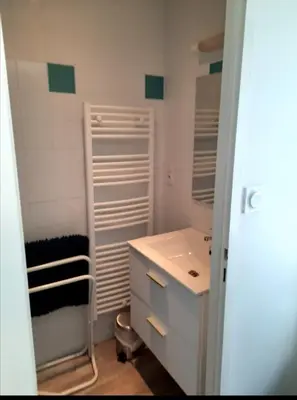 Salle de bains dans l'établissement Charmant logis en duplex