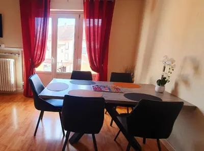 Coin salon dans l'établissement Le Bienvenue à Colmar - Parking Privé Inclus, Centre à Deux Pas