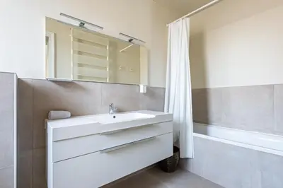 Salle de bains dans l'établissement Les Libellules - Maison de caractère 5ch