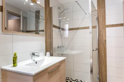 Salle de bains dans l'établissement Gite Chez Lucile
