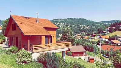 Vue générale sur la montagne ou vue sur la montagne depuis le chalet