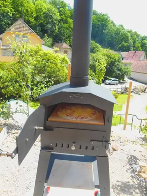 Barbecue disponible mis à disposition des clients de la maison de vacances