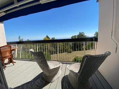 Balcon ou terrasse dans l'établissement Le Panorama - GÎTES MARCK