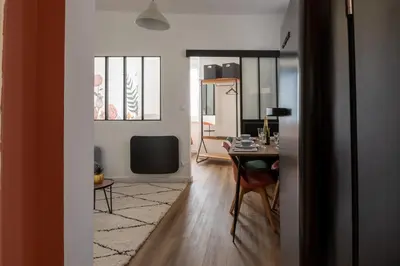 Télévision ou salle de divertissement dans l'établissement Appartement Cosy avec Jardin au Centre Historique de Sélestat & Proche Europa-Park