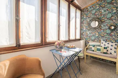 Coin salon dans l'établissement La Maison de Lucie - grande maison idéale en famille ou entre amis - jardin - parking gratuit
