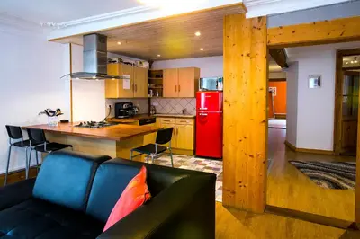 Cuisine ou kitchenette dans l'établissement KB68