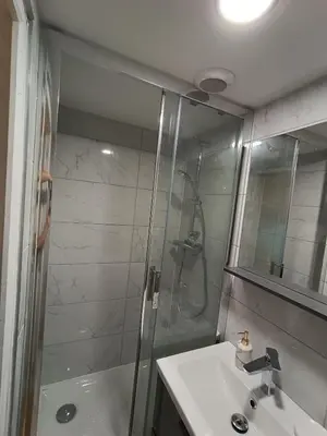 Salle de bains dans l'établissement Fribourg