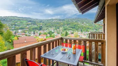 Vue générale sur la montagne ou vue sur la montagne depuis l'appartement