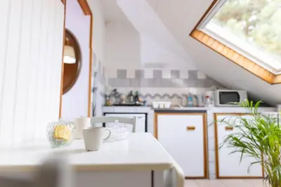 Cuisine ou kitchenette dans l'établissement Studio sous les étoiles au coeur de Jaurès