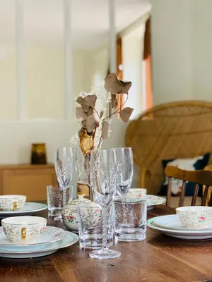 Coin salon dans l'établissement Appartements Le Tilleul de la Vallée Noble