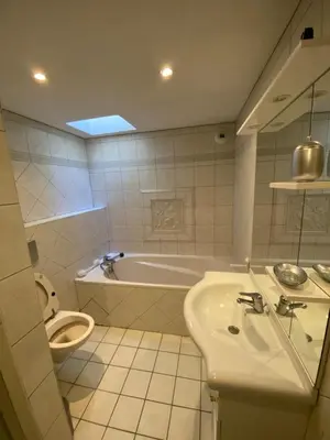 Salle de bains dans l'établissement Le Colmarien - hypercentre - free parking - terrasse