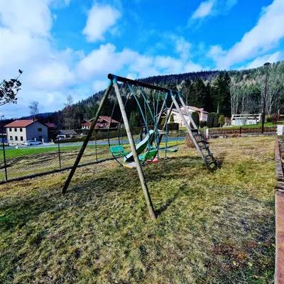 Aire de jeux pour enfants de l'établissement Bel appartement dans une ferme Vosgienne
