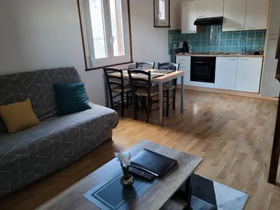 Cuisine ou kitchenette dans l'établissement Beau duplex à proximité du lac de Gérardmer avec place de parking