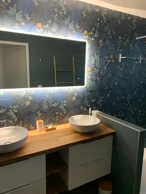 Salle de bains dans l'établissement Appartement centre-ville rénové 6/8 personnes
