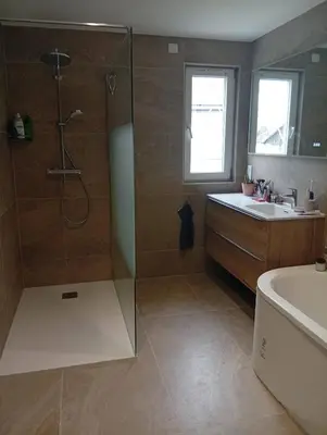Salle de bains dans l'établissement Nova