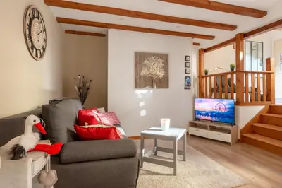 Télévision ou salle de divertissement dans l'établissement Travel Homes - Tanneur 3, just next to Little Venice
