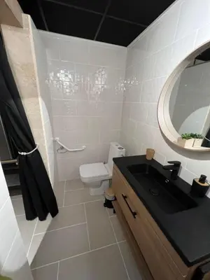 Salle de bains dans l'établissement Gîte Les Lauriers
