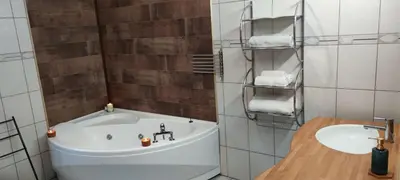 Salle de bains dans l'établissement Le Coeur des Vosges - Jacuzzi disponible toute l'année