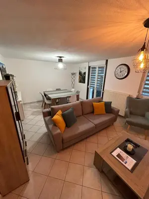 Coin salon dans l'établissement Appartement de Camargaux 70m2 secteur très calme