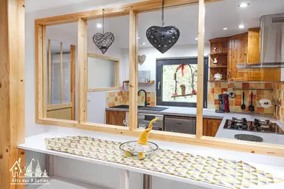 Cuisine ou kitchenette dans l'établissement Gîte des 3 lutins