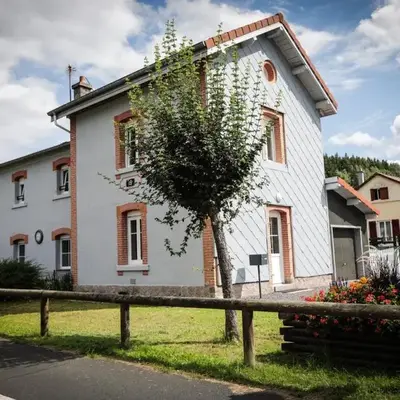LA HALTE 19