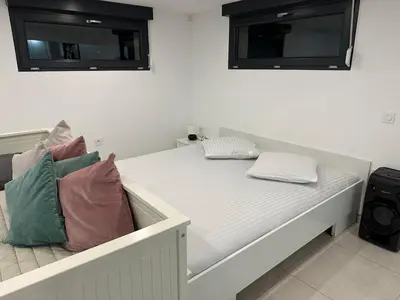 Télévision ou salle de divertissement dans l'établissement Elvan’s home