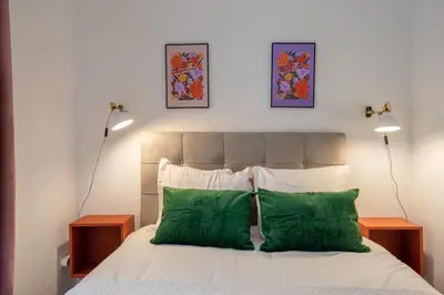 Un ou plusieurs lits dans un hébergement de l'établissement Travel Homes - Niffel 1 - Un havre de paix près du Parc