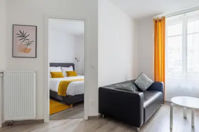 Un ou plusieurs lits dans un hébergement de l'établissement Travel Homes - Niffel 1 - Un havre de paix près du Parc