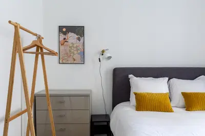 Un ou plusieurs lits dans un hébergement de l'établissement Travel Homes - Niffel 1 - Un havre de paix près du Parc