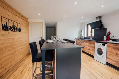 Cuisine ou kitchenette dans l'établissement La maison du Xetté