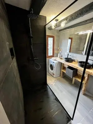 Salle de bains dans l'établissement Appartement de charme alsacien, centre historique