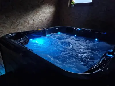 Plan de l'établissement Les Randogodilleurs avec Jacuzzi à 2kms des pistes et 350m du Théatre du Peuple !