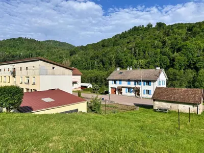 Vue générale sur la montagne ou vue sur la montagne depuis l'appartement