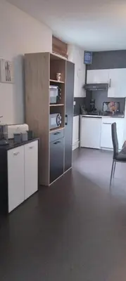 Cuisine ou kitchenette dans l'établissement CHEZ JOSY