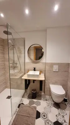 Salle de bains dans l'établissement Chalet Terejo & spa