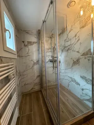 Salle de bains dans l'établissement Gîte au Giessen - Loft