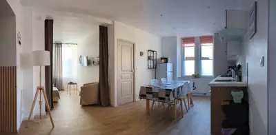 Cuisine ou kitchenette dans l'établissement Cosy Apt, Clim, Route des Vins