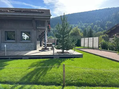 Vue générale sur la montagne ou vue sur la montagne depuis le chalet