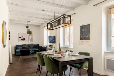 Coin salon dans l'établissement Travel Homes - The Rokst: Rare, Central and Modern