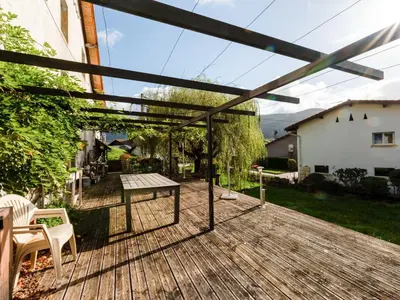 Jardin de l'établissement La Maison de Max - avec terrasse