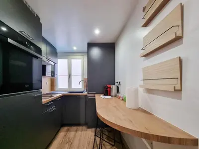 Cuisine ou kitchenette dans l'établissement Travel Homes - NewGate 1, elegant, heart of Colmar