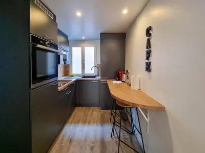 Cuisine ou kitchenette dans l'établissement Travel Homes - NewGate 2, elegant, heart of Colmar
