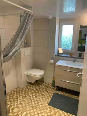 Salle de bains dans l'établissement La Fromagerie de La Tourelle