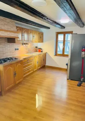 Cuisine ou kitchenette dans l'établissement Bien dans vos Schlopps