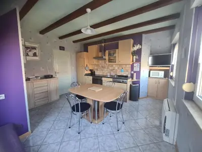 Cuisine ou kitchenette dans l'établissement Au Jardin d'Edel Gîtes Centre Alsace