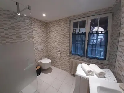 Salle de bains dans l'établissement Dock 23