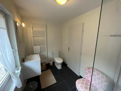 Salle de bains dans l'établissement La maison des douceurs