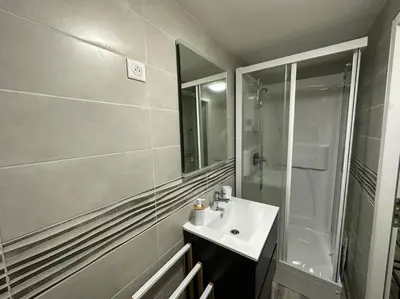 Salle de bains dans l'établissement Le Sapeur