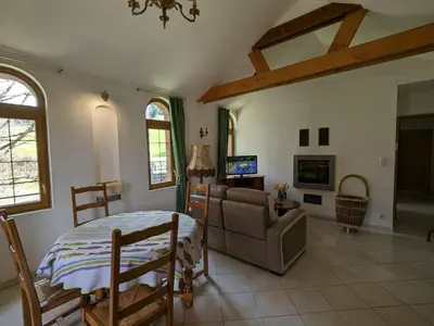 Plan de l'établissement Ancienne chapelle aménagée en gîte indépendant avec terrasse et cheminée - FR-1-589-463