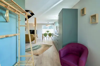Télévision ou salle de divertissement dans l'établissement Le cépage, au coeur des vignes.